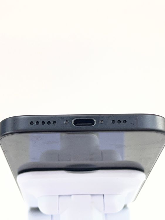 �Хåƥ꡼85% iPhone  15 128gb �֥�å�