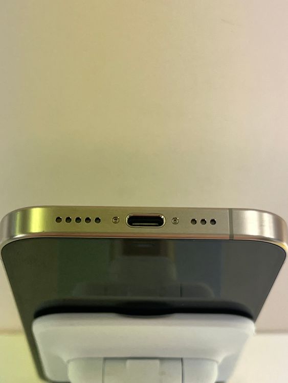 ���ʡ��Хåƥ꡼90�󡡥��åץ��ǡ�iPhone  15Pro 256gb �ʥ�����