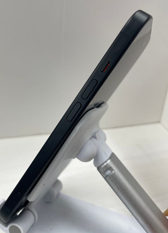 �Хåƥ꡼94��iPhone 15 128gb �֥�å�