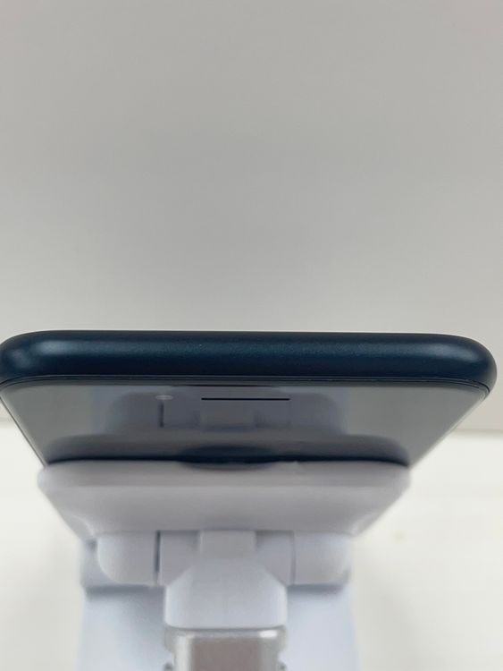 �Хåƥ꡼99% Ķ���ʡ�iPhone SE(�裳����) 64gb �ߥåɥʥ���