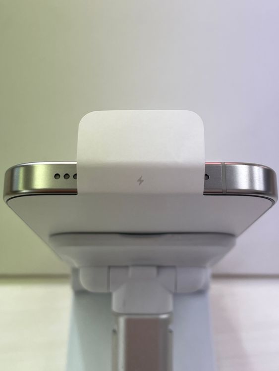 ����Ʊ�͡��Хåƥ꡼100% iPhone 15Pro 256gb �ۥ�����