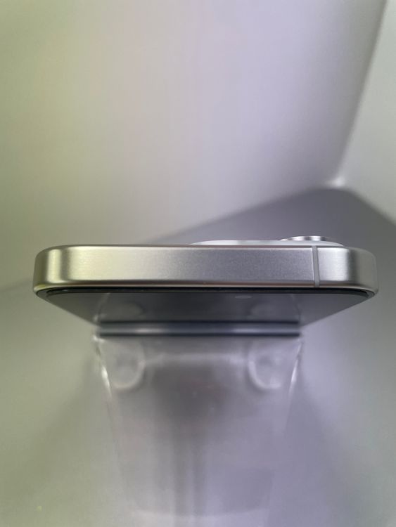 超美品 バッテリー90% iPhone 15Pro 256gb ホワイトチタニウム