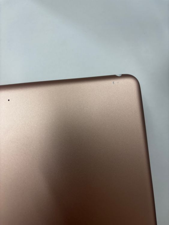 ムスビー｜バッテリー 99% 美品 iPad 6世代 32gb Wi-Fiモデル【iPad(第