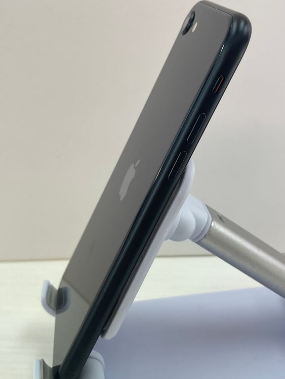 ���ʡ��Хåƥ꡼99% iPhone Se 3���塡64gb �ߥåɥʥ���