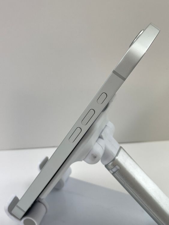 ����Ʊ�͡��Хåƥ꡼100% iPhone 17e 256gb �ۥ�����