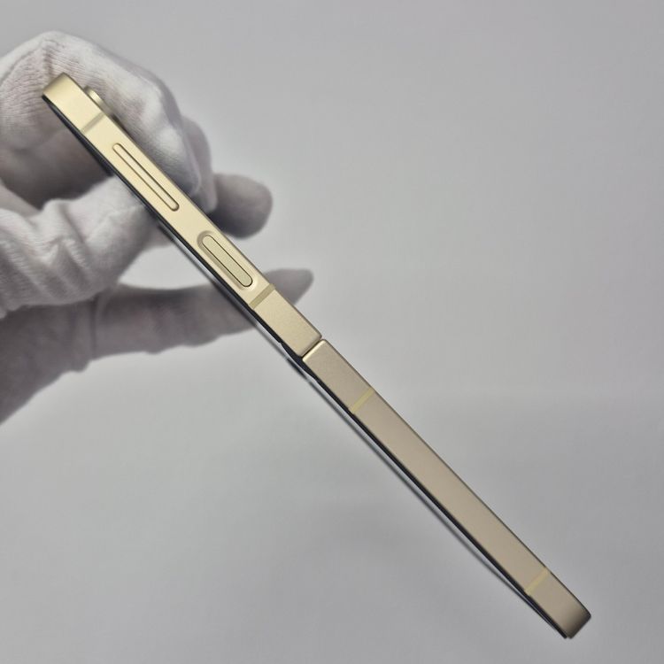 Galaxy Z Flip6 256GB �������� SIM�ե꡼