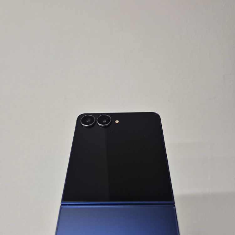 Galaxy Z FLIP7 256GB �֥롼SIM�ե꡼�����ʡ�