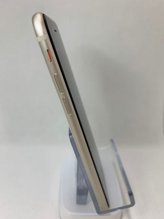 �Хƥå�81��iPhoneSE��3����64GB�������饤��SIM�ե꡼��������ȯ��