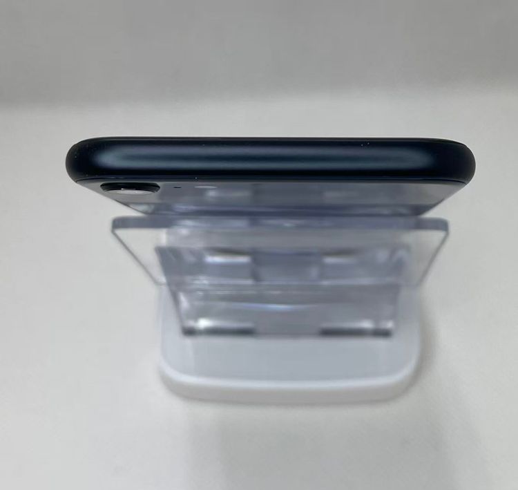 �Хƥå�100��iPhone SE ��3���� �ߥåɥʥ��ȡ�64GB ��SIM�ե꡼����