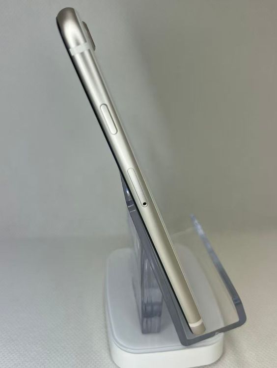 �Хƥå�87��iPhoneSE��3����64GB�������饤��SIM�ե꡼Ķ��������ȯ��