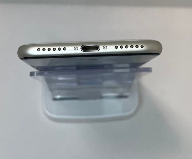 �Хåƥ꡼84��iPhone SE ��3���� �������饤��128GB ���ʰ¿��ݾ� SIM�ե꡼