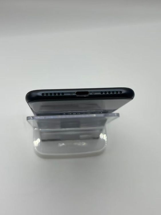 �Хåƥ꡼85����°��3�����å��դ�iPhone SE ��3���� �ߥåɥʥ���64GB Ķ����