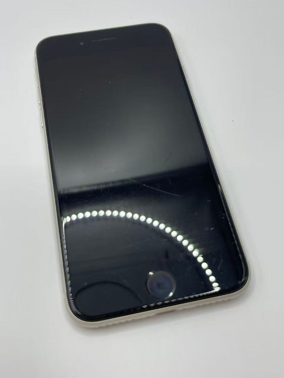 �Хåƥ꡼86��iPhone SE ��3���她�����饤��256GB �¿��ݾ���������ȯ��