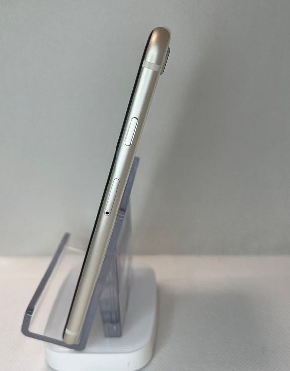 �Хåƥ꡼84��iPhone SE ��3���� �������饤��128GB ���ʰ¿��ݾ� SIM�ե꡼