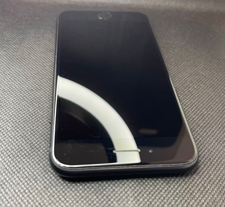 �Хåƥ꡼98��iPhone SE ��3���� �ߥåɥʥ��ȡ�64GB ���¿��ݾ� SIM�ե꡼