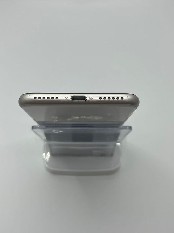 �Хåƥ꡼72����°���դ�iPhone SE ��3���� �������饤��128GB �¿��ݾ�Ķ����