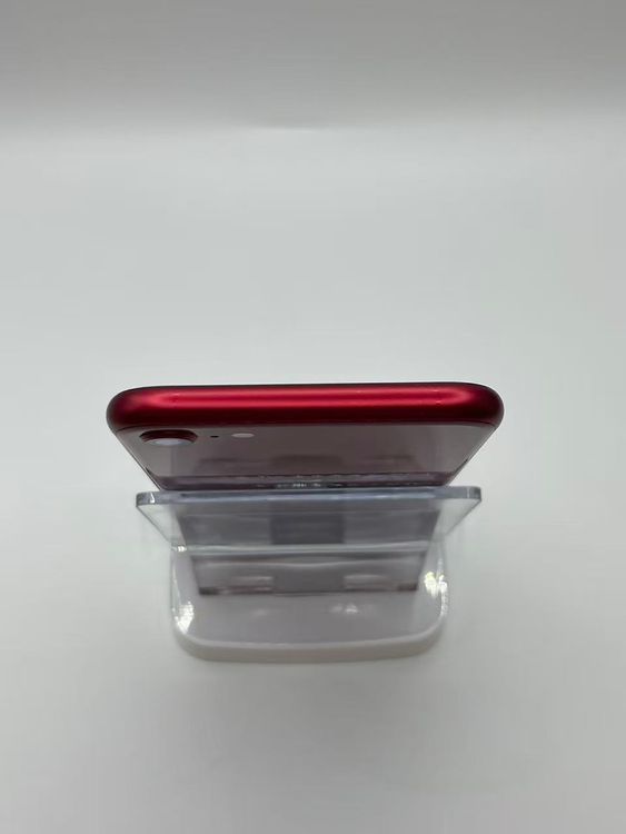 �Хƥå�82����°�ʣ����դ�iPhoneSE��3����64GB��å�SIM�ե꡼�¿��ݾ�����ȯ��