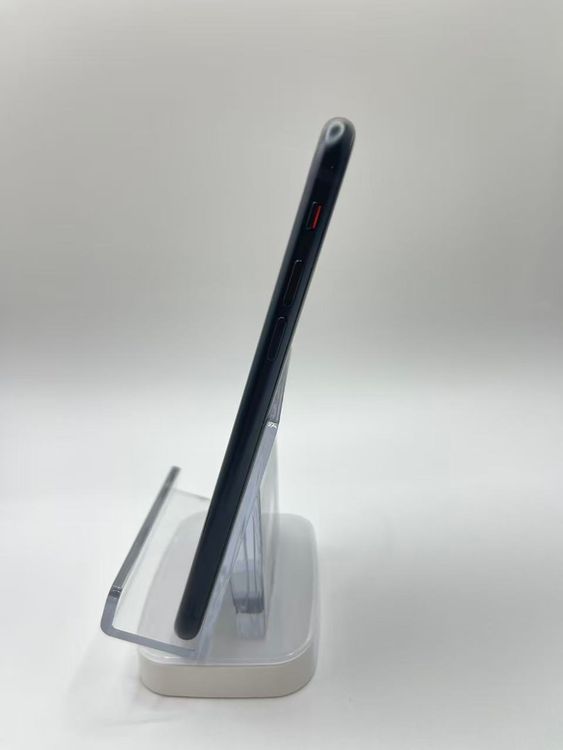 �Хåƥ꡼94����°�ʣ����դ�iPhone SE ��3���� �ߥåɥʥ���64GB �¿��ݾ�