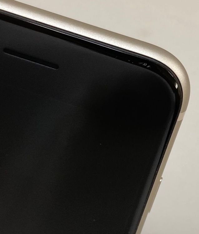 iPhone SE 第3世代 スターライト 64GB  SIMフリー美品バテッリ85%