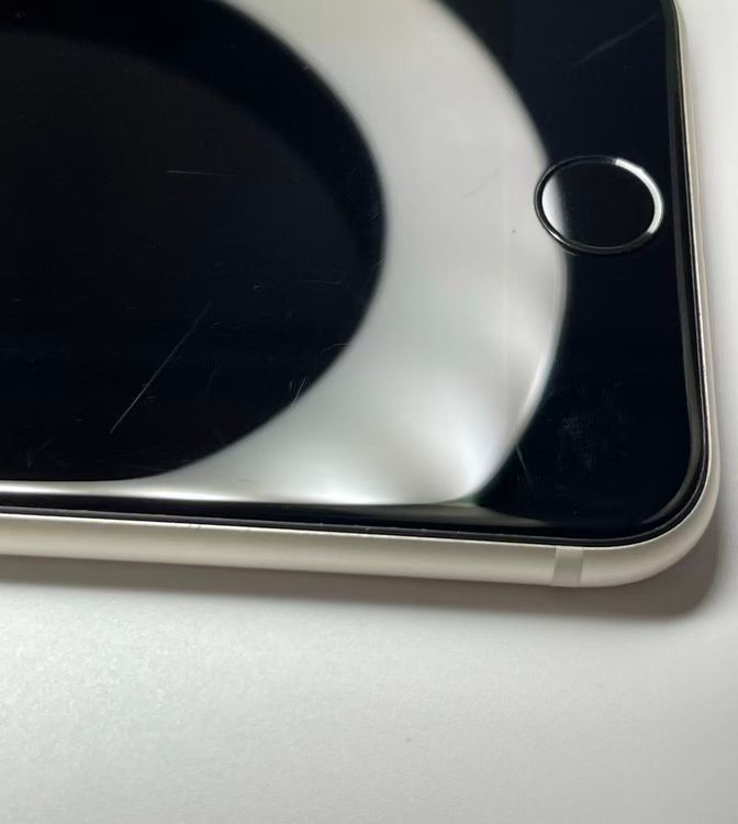 �Хƥå�81����°�ʣ����դ�iPhoneSE��3����64GB�������饤��SIM�ե꡼����