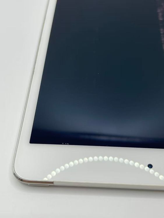 �Хåƥ꡼94��iPad mini 4Cellular ��ǥ� 128GB ����С����ʰ¿��ݾ�