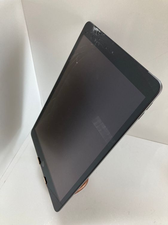 iPad 7 Wi-Fi + Cellular 32GB SIMե꡼ 100%