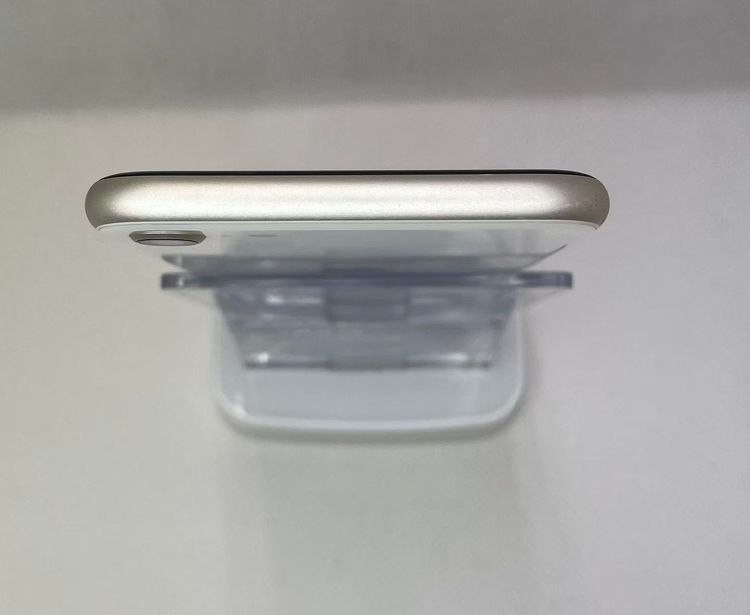 �Хƥå�94��iPhoneSE��3����64GB�������饤��SIM�ե꡼����ȯ��