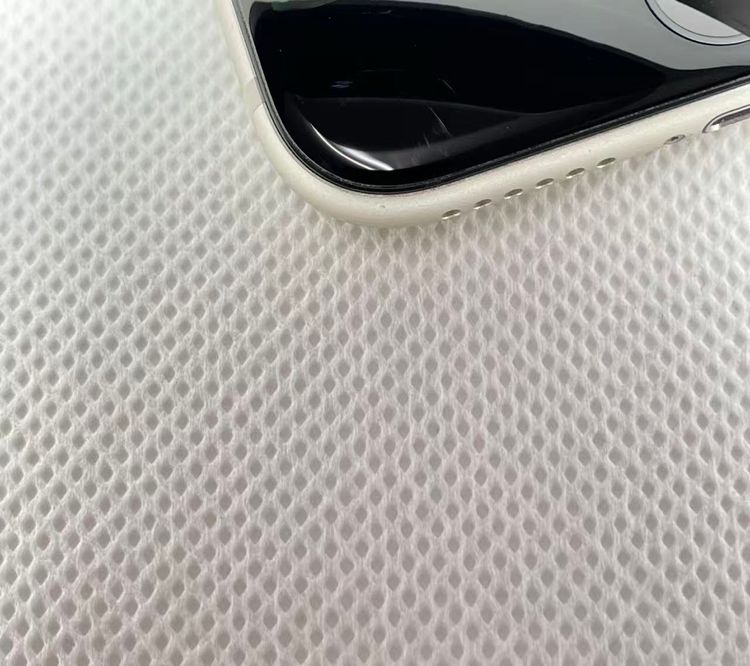 �Хƥå�88��iPhoneSE��3����64GB�������饤��SIM�ե꡼��������ȯ��