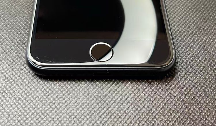 �Хåƥ꡼96��iPhone SE ��3���� �ߥåɥʥ��ȡ�64GB ��SIM�ե꡼����