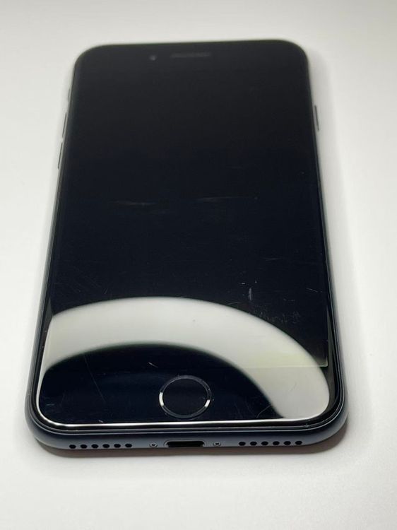 �Хåƥ꡼95����°�ʣ����դ�iPhone SE ��3���� �ߥåɥʥ���64GB �¿��ݾ�