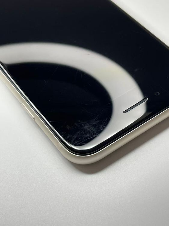 �Хƥå�81����°�ʣ����դ�iPhoneSE��3����64GB�������饤��SIM�ե꡼����