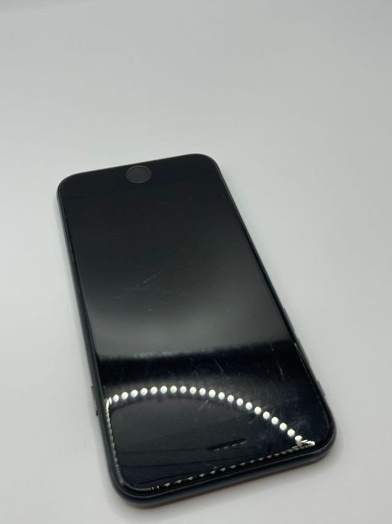 �Хåƥ꡼85����°��3�����å��դ�iPhone SE ��3���� �ߥåɥʥ���128GB �¿��ݾ�