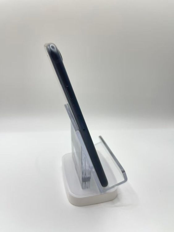�Хåƥ꡼93����°�ʣ����դ�iPhone SE ��3���� �ߥåɥʥ���64GB �¿��ݾ�