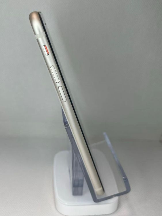 �Хåƥ꡼98��iPhone SE ��3���� �������饤�ȡ�64GB ��SIM�ե꡼�¿��ݾ�