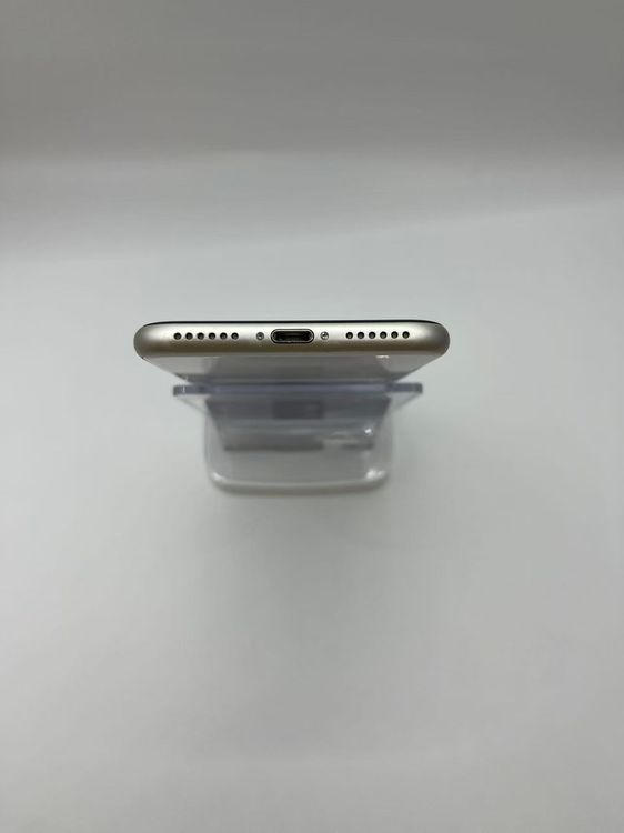 �Хåƥ꡼99��iPhone SE ��3���她�����饤��128GB �¿��ݾ���������ȯ��