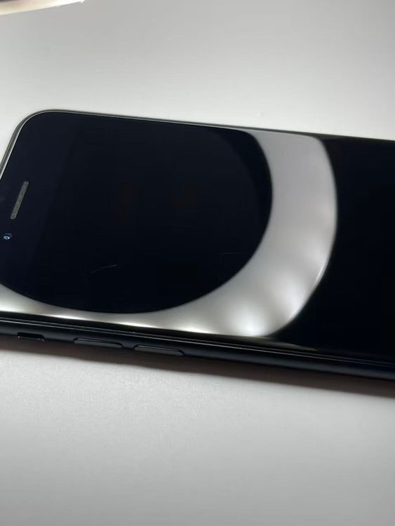 �Хåƥ꡼87����°��3�����å��դ�iPhone SE ��2���� �֥�å�64GB �¿��ݾ�