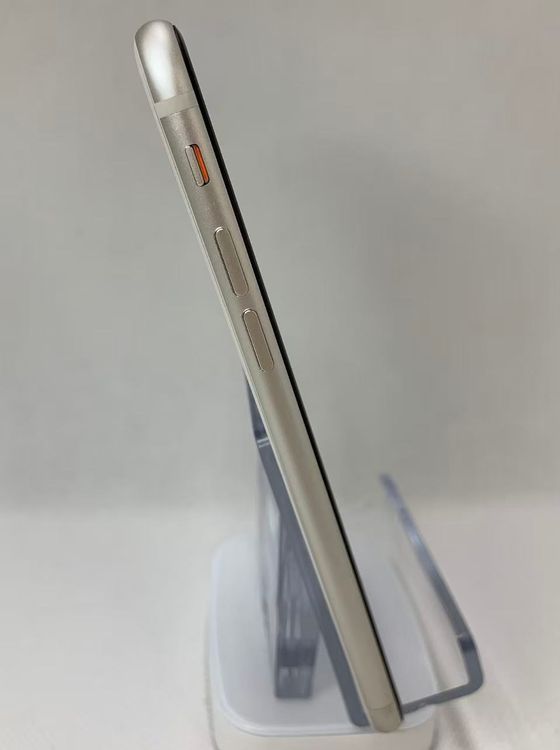 �Хƥå�81��iPhoneSE��3����64GB�������饤��SIM�ե꡼��������ȯ��