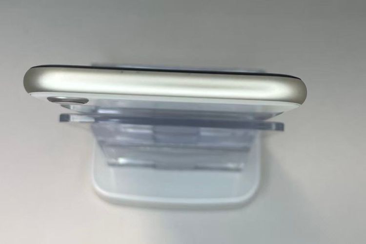 �Хåƥ꡼98��iPhone SE ��3���� �������饤�ȡ�64GB ��SIM�ե꡼�¿��ݾ�