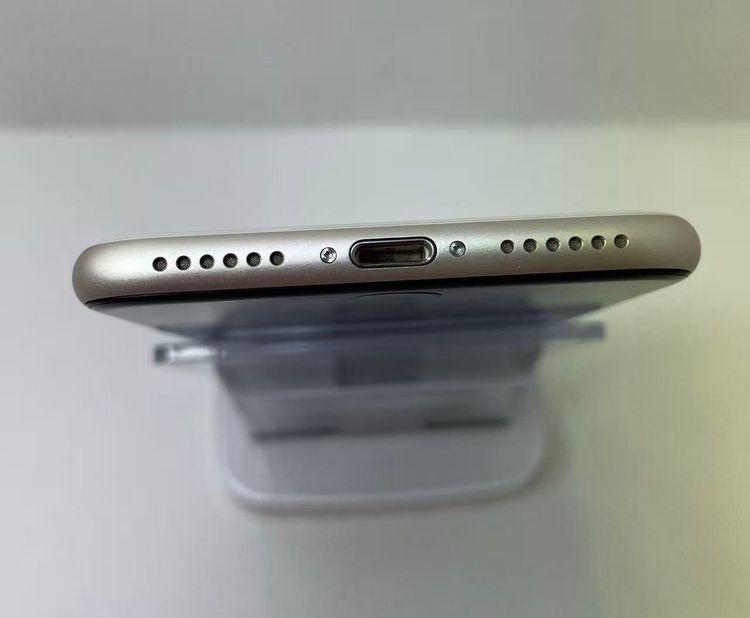 �Хƥå�88��iPhoneSE��3����64GB�������饤��SIM�ե꡼��������ȯ��