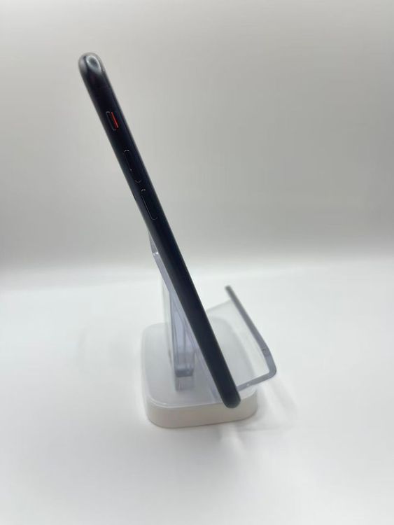 �Хåƥ꡼84��iPhone SE ��2���� �ۥ磻��64GB �¿��ݾ�����ȯ������