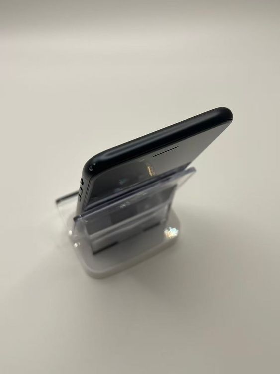 �Хƥå�88����°�ʣ����դ�iPhoneSE��3����64GB�ߥåɥʥ���SIM�ե꡼�¿��ݾ�