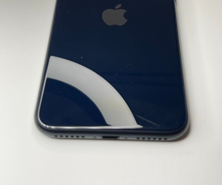 �Хåƥ꡼94����°�ʣ����դ�iPhone SE ��3���� �ߥåɥʥ���64GB �¿��ݾ�