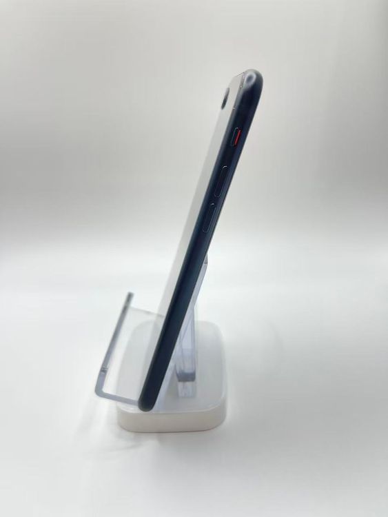 �Хåƥ꡼94�����դ�iPhone SE ��3���� �ߥåɥʥ���64GB �¿��ݾ�SIM�ե꡼
