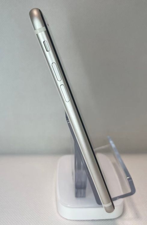 �Хåƥ꡼82��iPhone SE ��3���� �������饤��128GB ���ʰ¿��ݾ� SIM�ե꡼