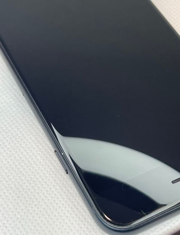 �Хåƥ꡼99��iPhone SE ��3���� �ߥåɥʥ��ȡ�64GB ���¿��ݾ� SIM�ե꡼