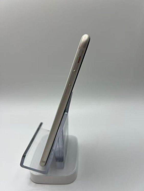 �Хƥå�100����°�ʣ����դ�iPhoneSE��3����64GB�������饤�Ȱ¿��ݾ�����ȯ��