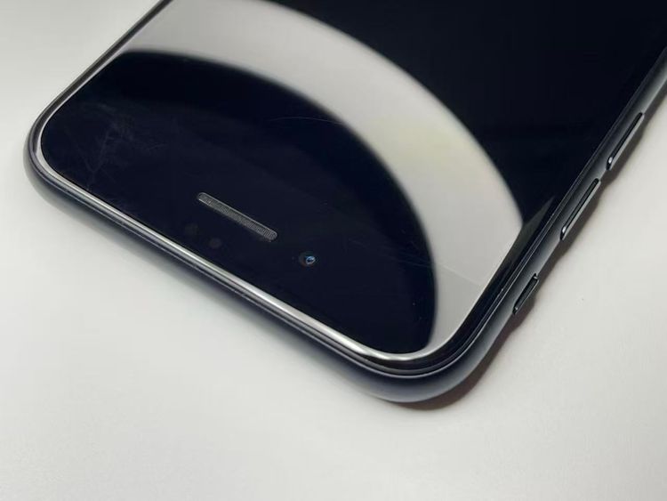�Хåƥ꡼98����°��3�����å��դ�iPhone SE ��3���� �ߥåɥʥ���64GB �¿��ݾ�