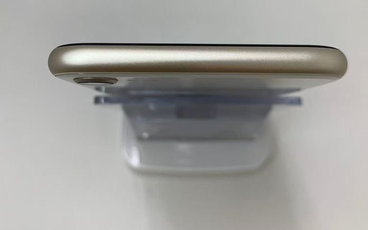 �Хƥå�81��iPhoneSE��3����64GB�������饤��SIM�ե꡼��������ȯ��