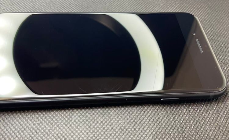 �Хåƥ꡼95��iPhone SE ��3���� �ߥåɥʥ��ȡ�64GB ���¿��ݾ� SIM�ե꡼