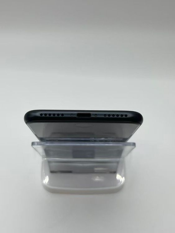 �Хåƥ꡼81����°��3�����å��դ�iPhone SE ��3���� �ߥåɥʥ���64GB �¿��ݾ�
